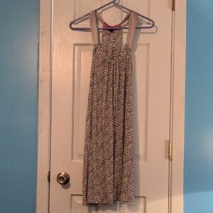 Chic Black and White Chevron Maxi Dress